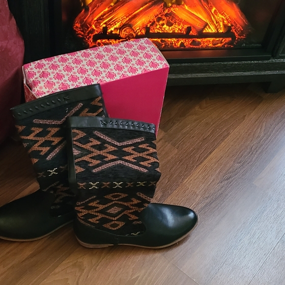 Wanted brand leather boots - Picture 2 of 4